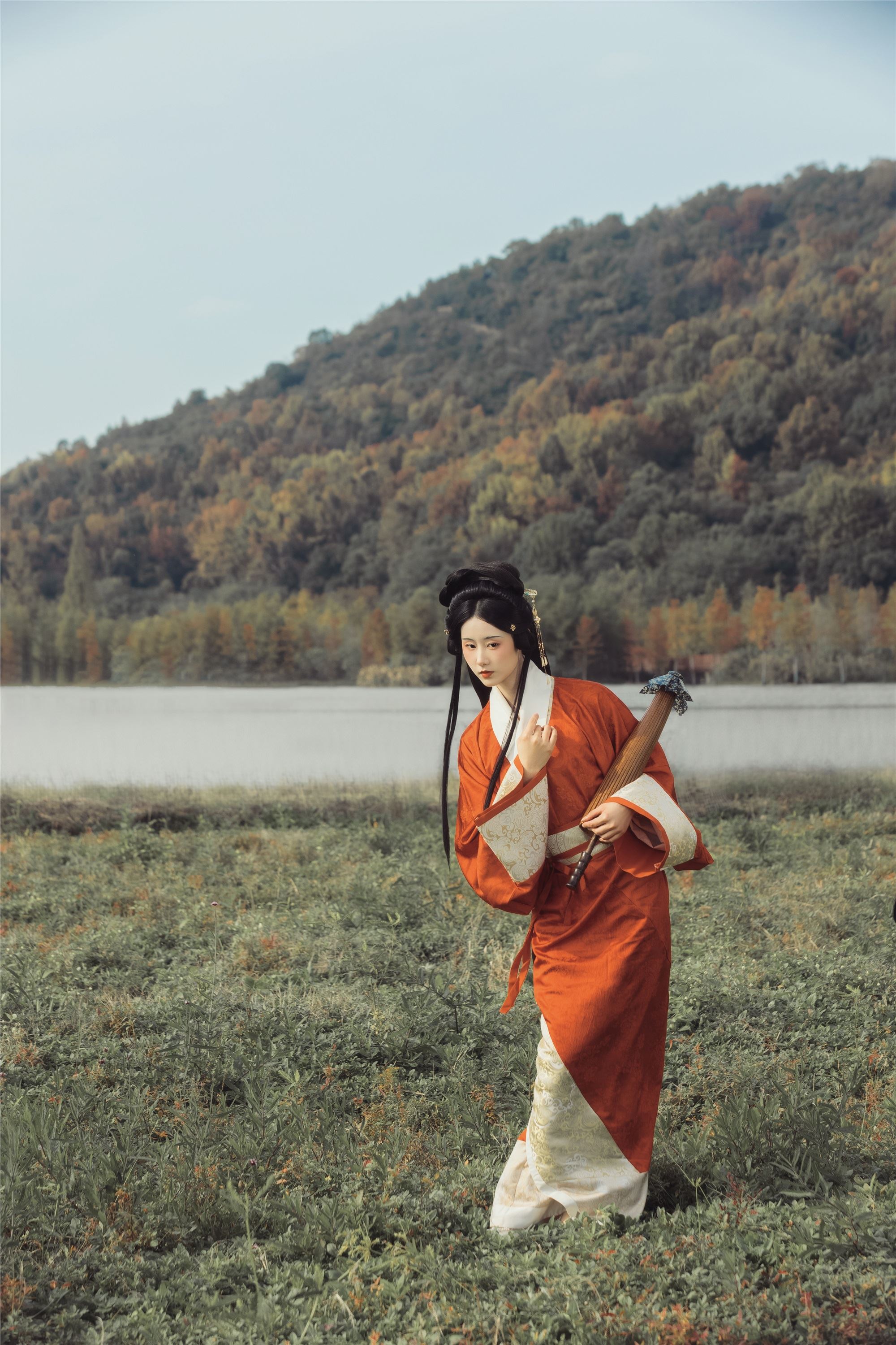 YITUYU艺图语 2025.01.29 关雎 人间月-素尘